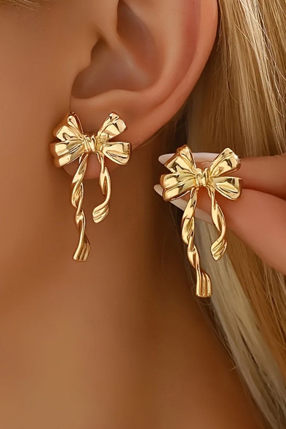 Golden Elegant Bow Earrings